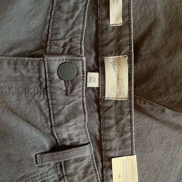 NWT Universal Threads Shorts - Picture 4 of 11